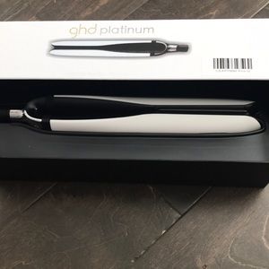 GHD Platinum Straightening Iron